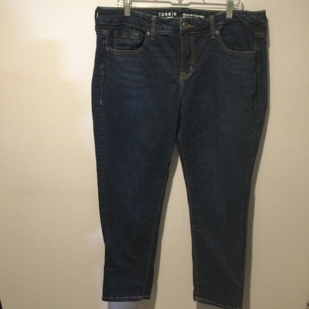 TORRID PERFECT BOYFRIEND ANKLE VINTAGE STRETCH STRAIGHT LEG HIGH RISE BLUE JEANS